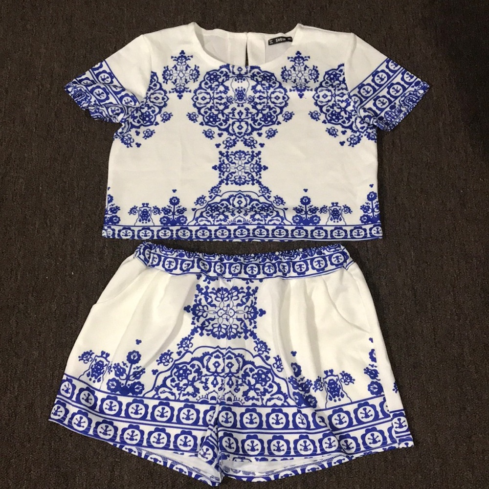 Two piece set